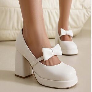 NWT-Bow Mary Jane Shoes High Heels Closed Round Toe Pumps Leather